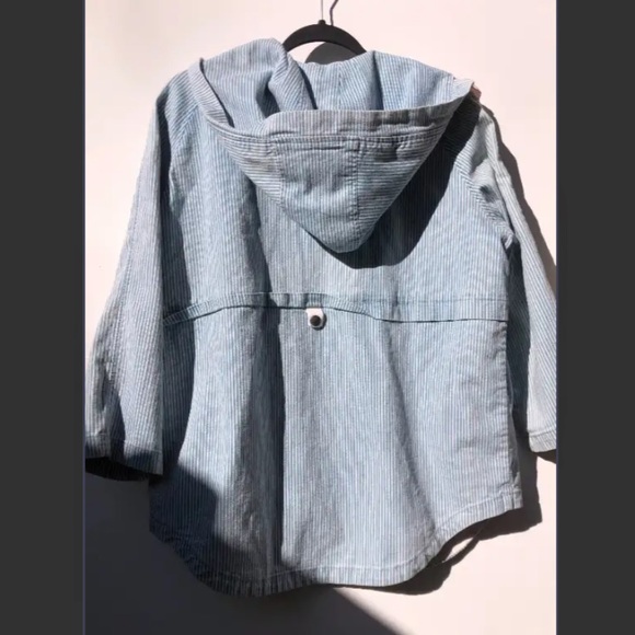 Baby blue striped spring coat - Picture 2 of 2